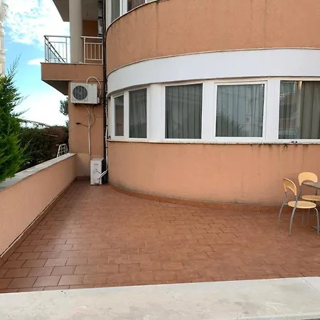 Giardino - Shkembi I Kavajes